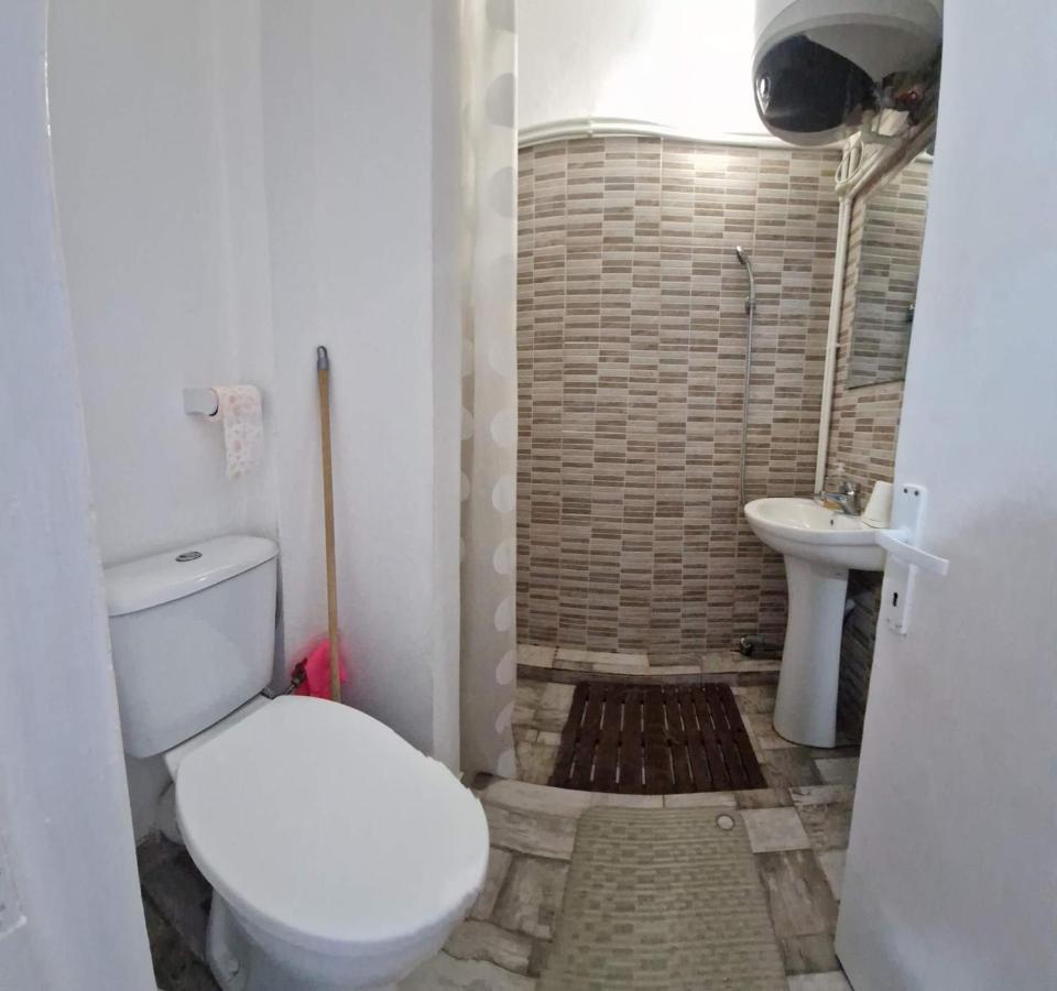 Studio Nefumatori Sunny Place, Self Check In Craiova Ngoại thất bức ảnh